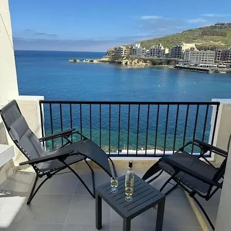 Tulip House Bay